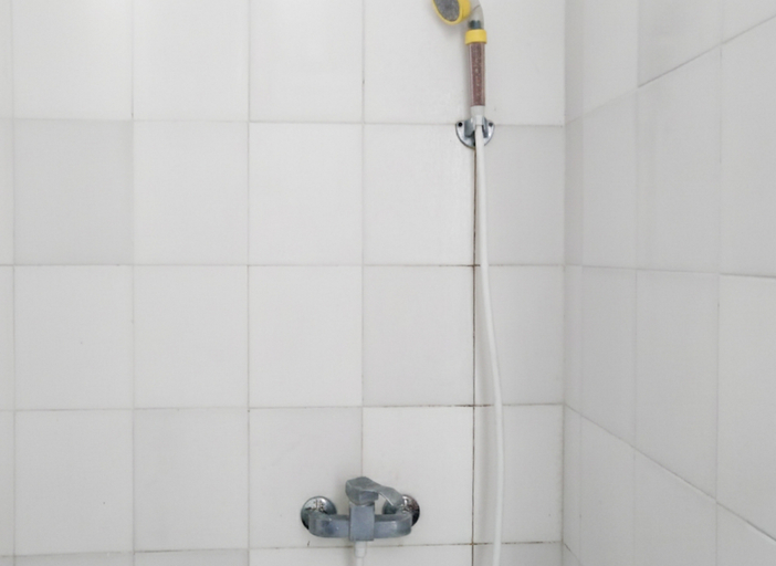 Bathroom 3, Riyani Residence Pemalang Mitra RedDoorz, Pemalang
