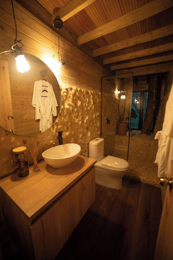 Bathroom, Onirico Refugio, Medellín