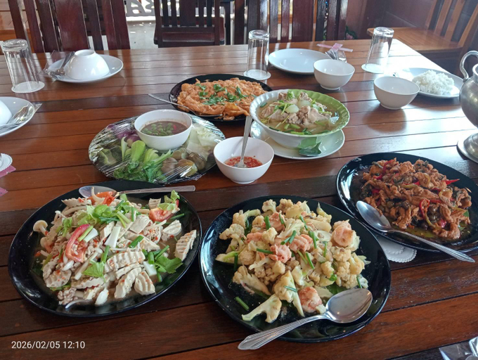 Food & Drinks 5, Srisiam Resort, Muang Kanchanaburi