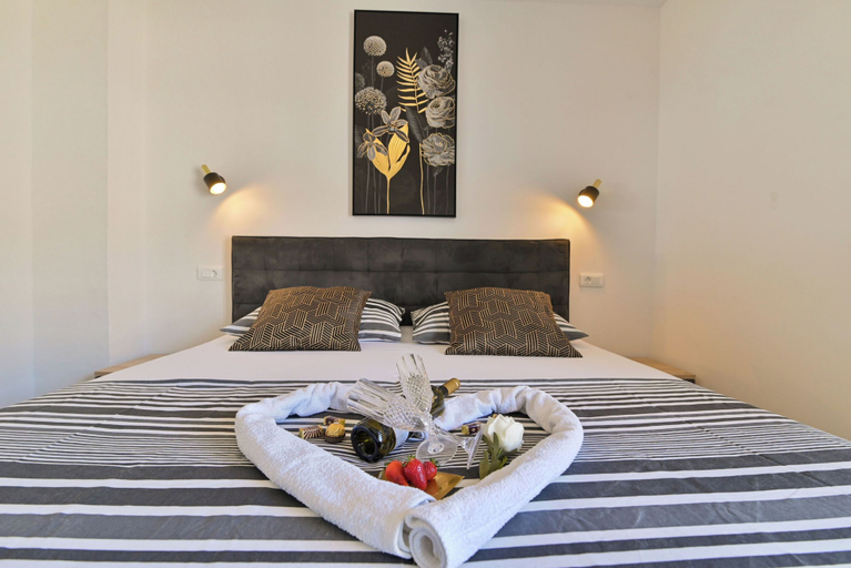 Others 3, Sunset Apartment, Trogir