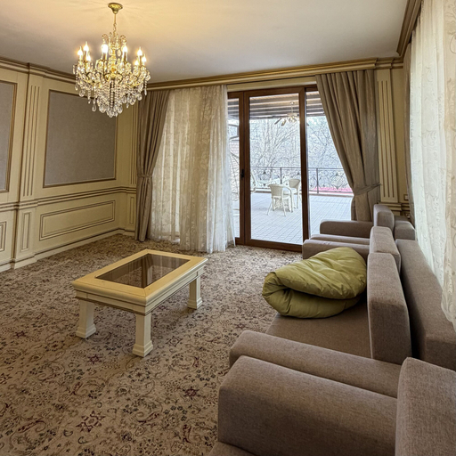 Living area, Sky Town Mountain Resort, Bo'stonliq