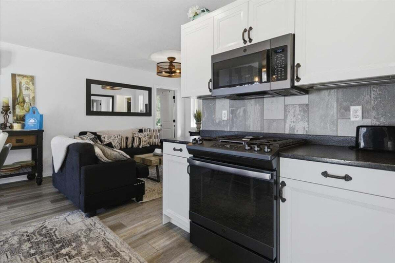 Private kitchen 5, Lakefront w/ Private Dock, 2 Slips, Swim Mat, Firepit, & Covered Patio 44mm, Camden