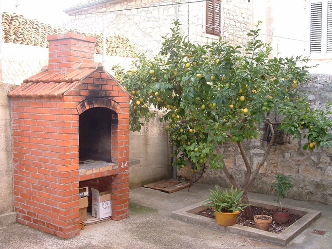 BBQ/picnic area, Apartment Tenara, Vis