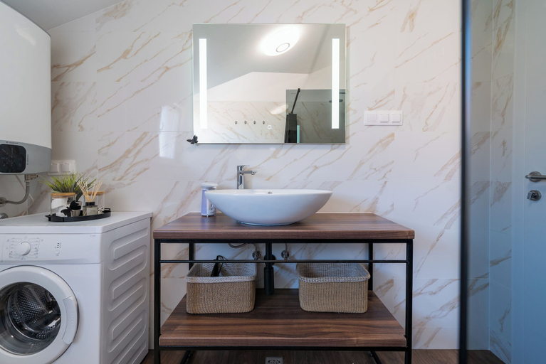 Bathroom 4, Apartment Vaya, Okrug