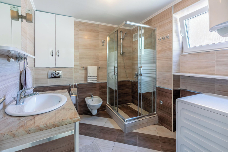 Bathroom 5, House Ruzica, Novi Vinodolski