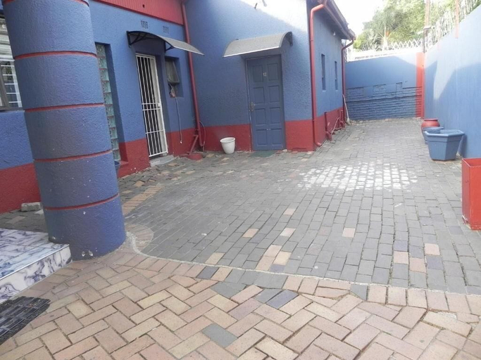 Property grounds 5, Sensations Lodge Highlands, City of Johannesburg