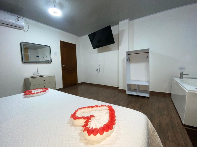 Room 4, Hotel Central, Cicuco