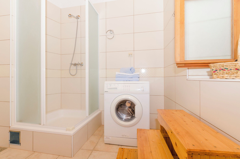 Bathroom 4, Apartments Draga, Jelsa