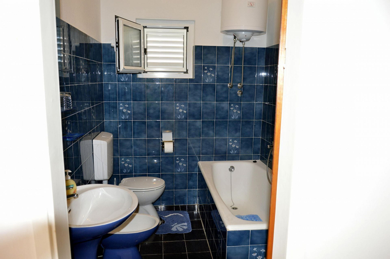 Bathroom 3, Apartments Zdravko, Orebić