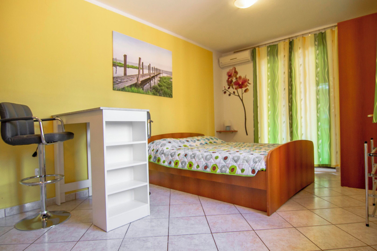 Bedroom 3, Apartments Edo, Pula