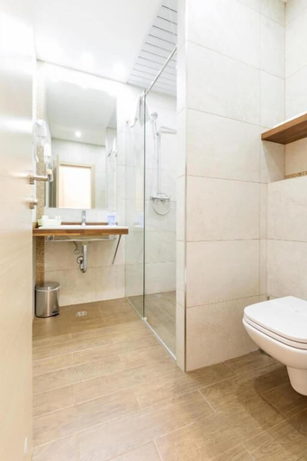 Bathroom 4, Five Points Square - City Center, Belgrade