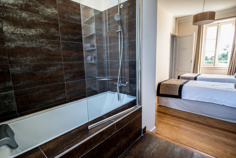 Bedroom 2, Seguin - Gîte Château, Gironde