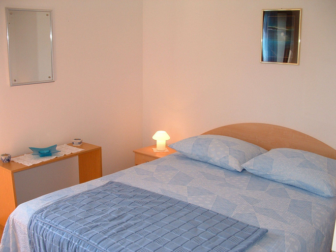 Bedroom 2, Apartments Dinka, Supetar