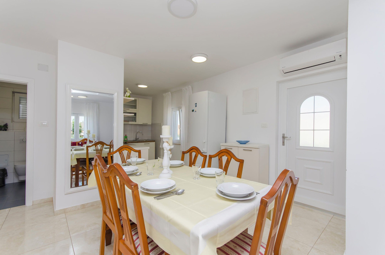 Private kitchen, Apartment Oblutak, Šibenik