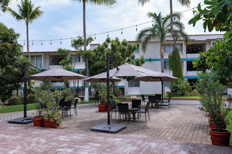 Exterior & Views 2, Hotel Suites Villasol, Dist. Pochutla