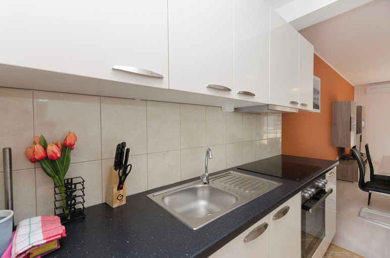 Private kitchen 4, Apartment Fourstars, Vodice