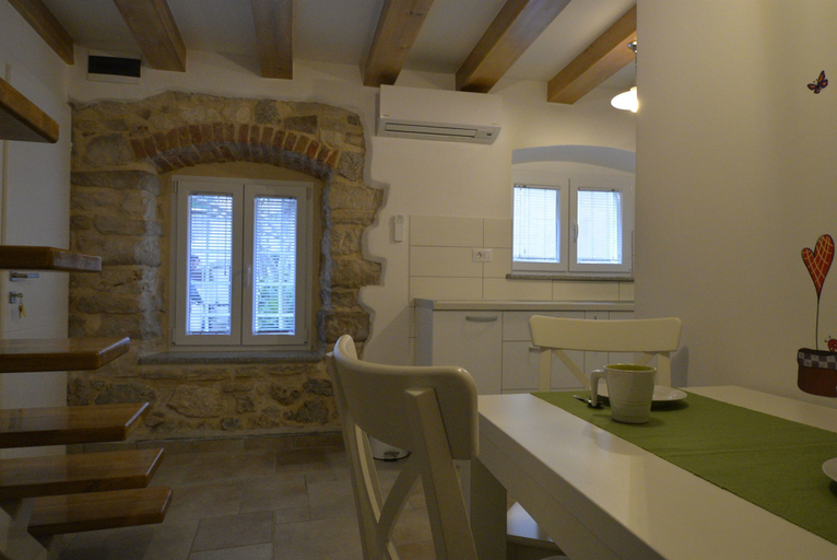 Others 5, Apartments and Rooms Oliva, Cres