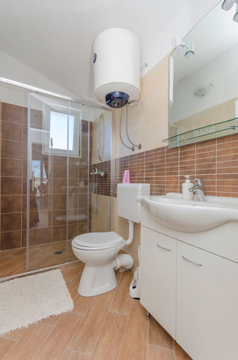 Bathroom 3, Apartments Snjezana, Pirovac