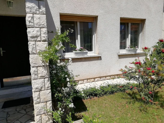 Exterior & Views 2, Apartments Jadranka, Pula