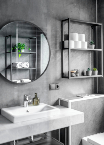 Bathroom 4, Pier Apartments, Vestmannaeyjar