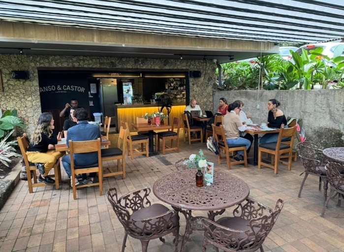 Outdoor dining 3, Candelaria Aparta Hotel Boutique, Medellín