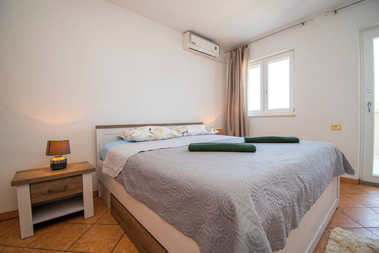 Room 5, House Suzana, Medulin