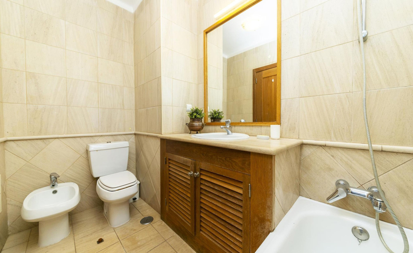 Room 3, A47 - Amparo Apartment in Portim o, Portimão