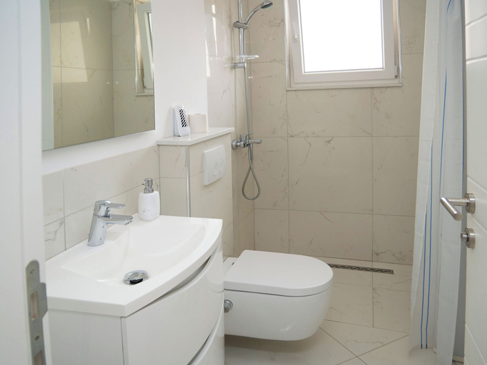 Bathroom, Apartments Verdina, Primošten