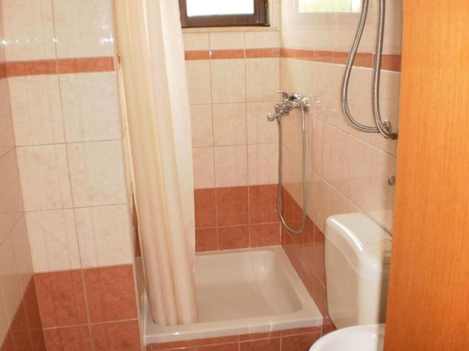 Bathroom, Apartment Tomislav, Okrug