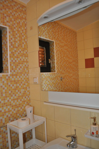 Bathroom 3, Apartments Olive i Lavender, Pag