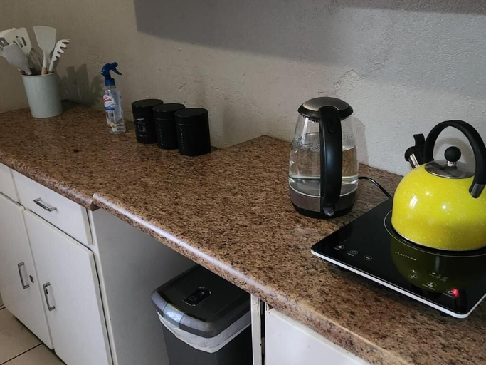 Others 5, Middelbult guesthouse, Gert Sibande
