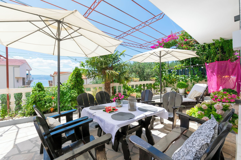 Food & Drinks, Apartments Diora, Dugi Rat