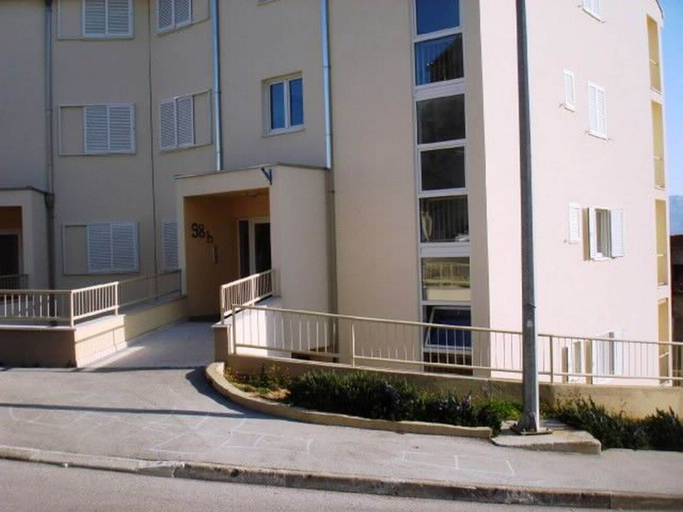 Courtyard 5, Apartments Zdenka, Trogir