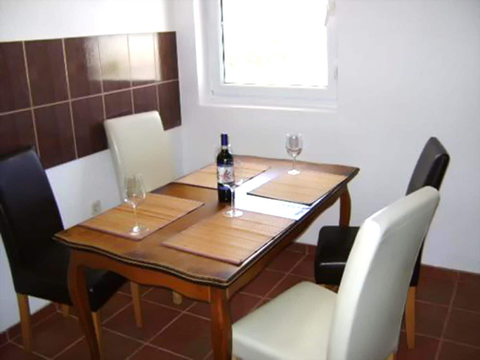 Others 4, Apartments Ivica, Vir