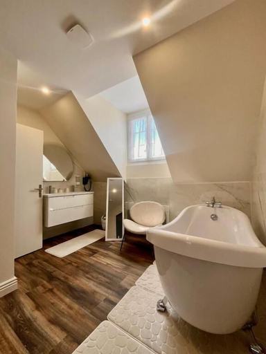 Bathroom 5, ARMOR HOTEL, Oise