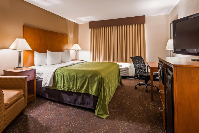 Bedroom 3, Quality Inn Tomah, Monroe