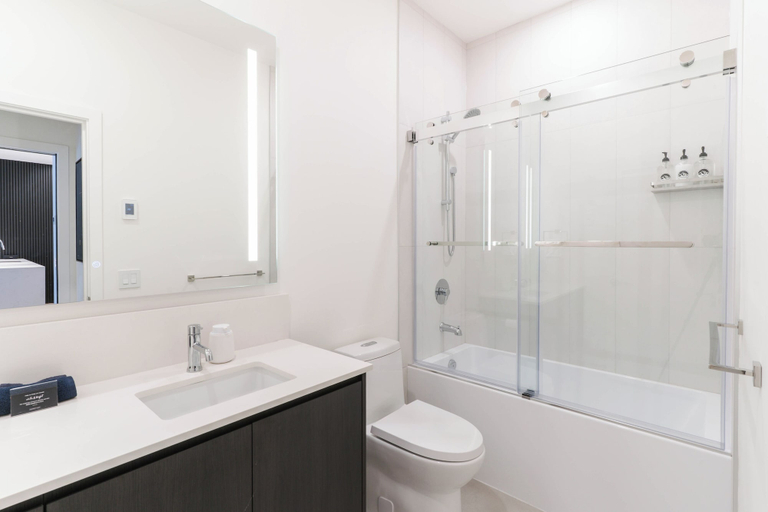 Bathroom 5, Veldt Haus, Columbia-Shuswap