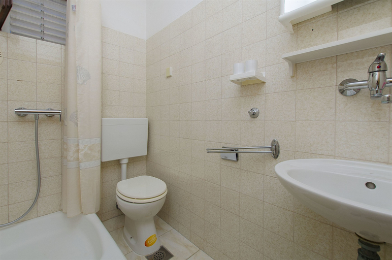 Bathroom 5, Apartments Rada, Tisno