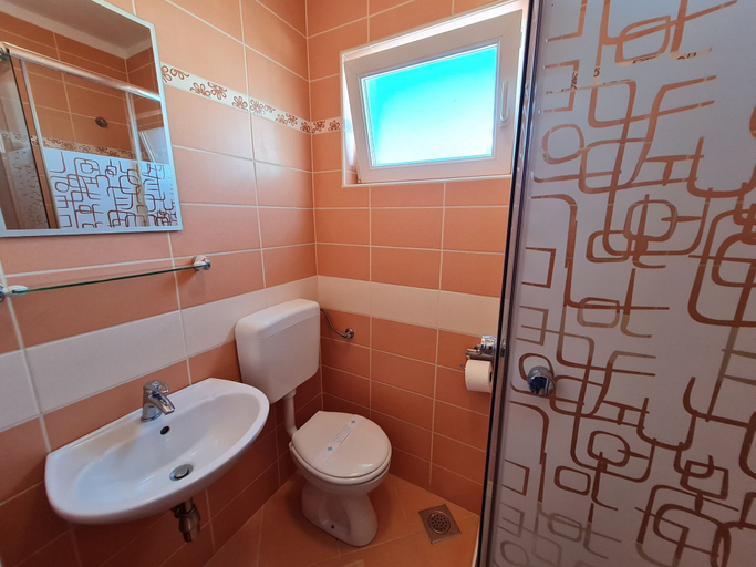 Bathroom 3, Apartments Vjenceslava, Senj