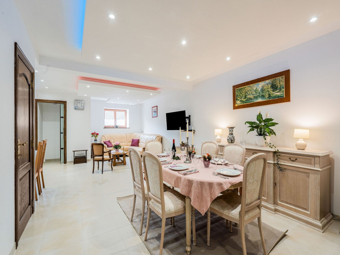 Food & Drinks 5, Cozy Chalet With Garden, Namur