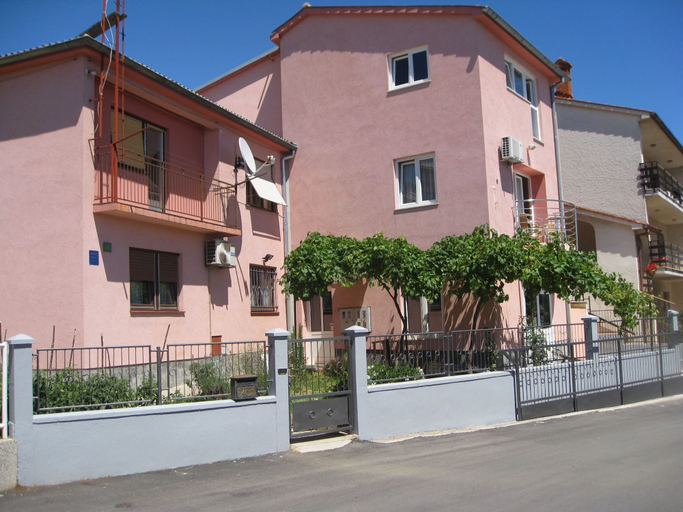 Building design 4, Apartment Dina, Pula