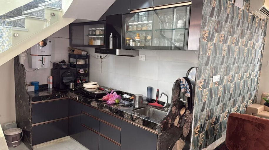 Private kitchen, Kisan Farm House | Serene 2BR Villa with Private Pool & Garden, Hillside Stay, Rajsamand