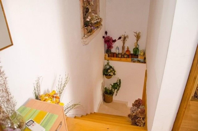 Others 5, Apartment Miho, Pojezerje