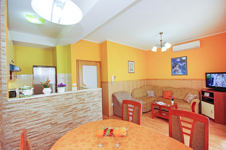 Food & Drinks 5, Apartments Vesna, Makarska
