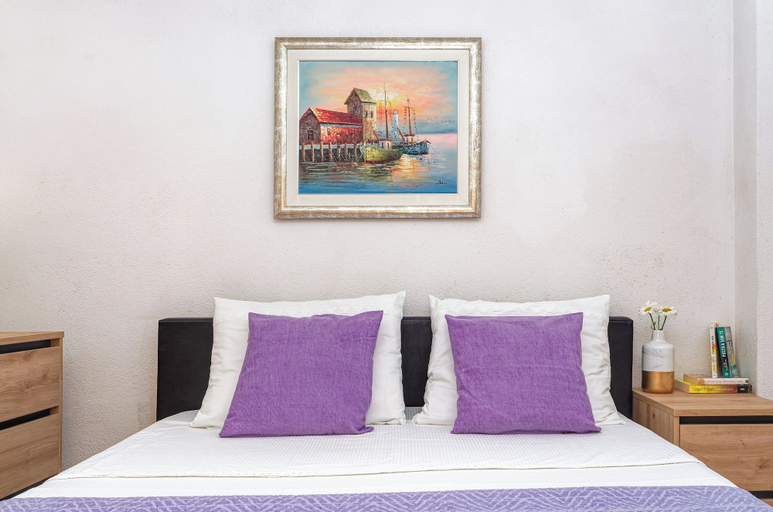 Bedroom 2, House Rose in Center, Split