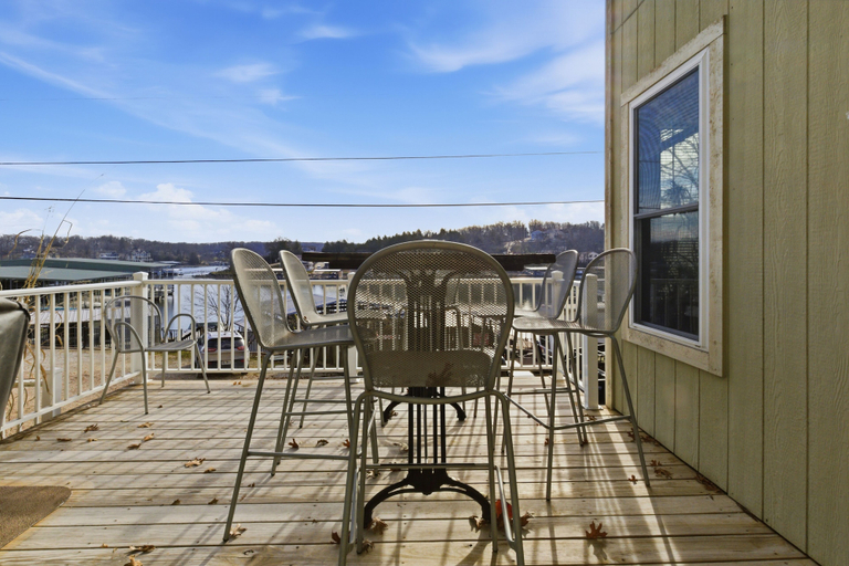 View from room 2, Charming Lakefront House Near Shorty Pants at 21mm, Camden