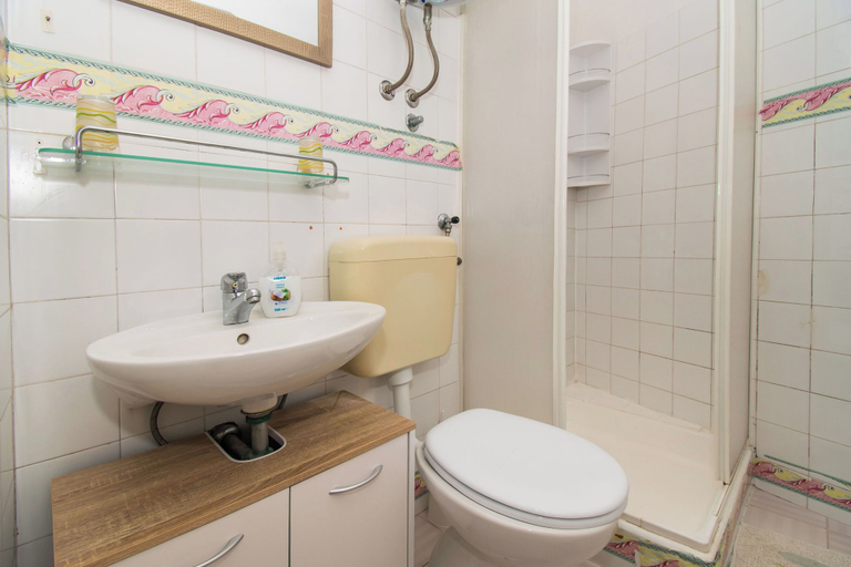 Bathroom 3, Apartments Happy Place, Vodice