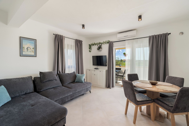 Others 5, Apartment Danijela, Nin