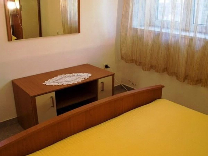Bedroom 5, Apartments and Rooms Florijan, Slivno