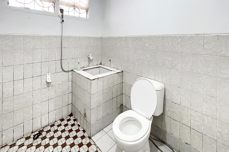 Bathroom, Hotel Mustika Widyasari RedPartner, Sukabumi